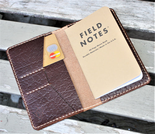 Funda hecha a mano para billetera de tarjeta de notas de campo SCRIBO Horween Chromexcel Leather Brown Roughneck Bison